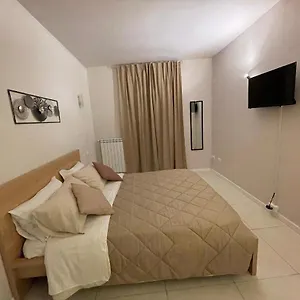 Pensión 100 Passi, Palermo